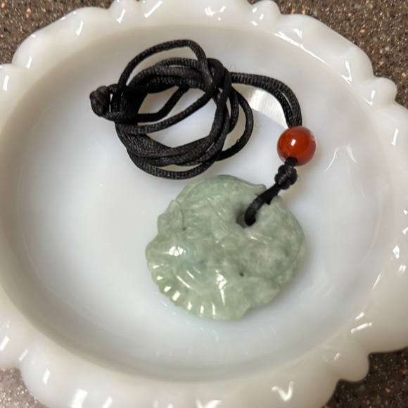 Elegant Jade Pendant Necklace with Red Accent - Picture 1 of 4